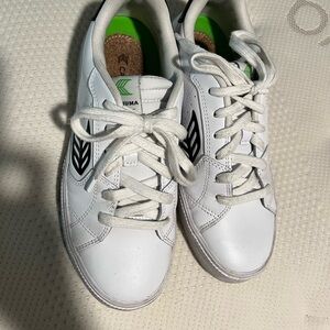 Cariuma Salvador White LWG Leather/Black US Women’s size 9